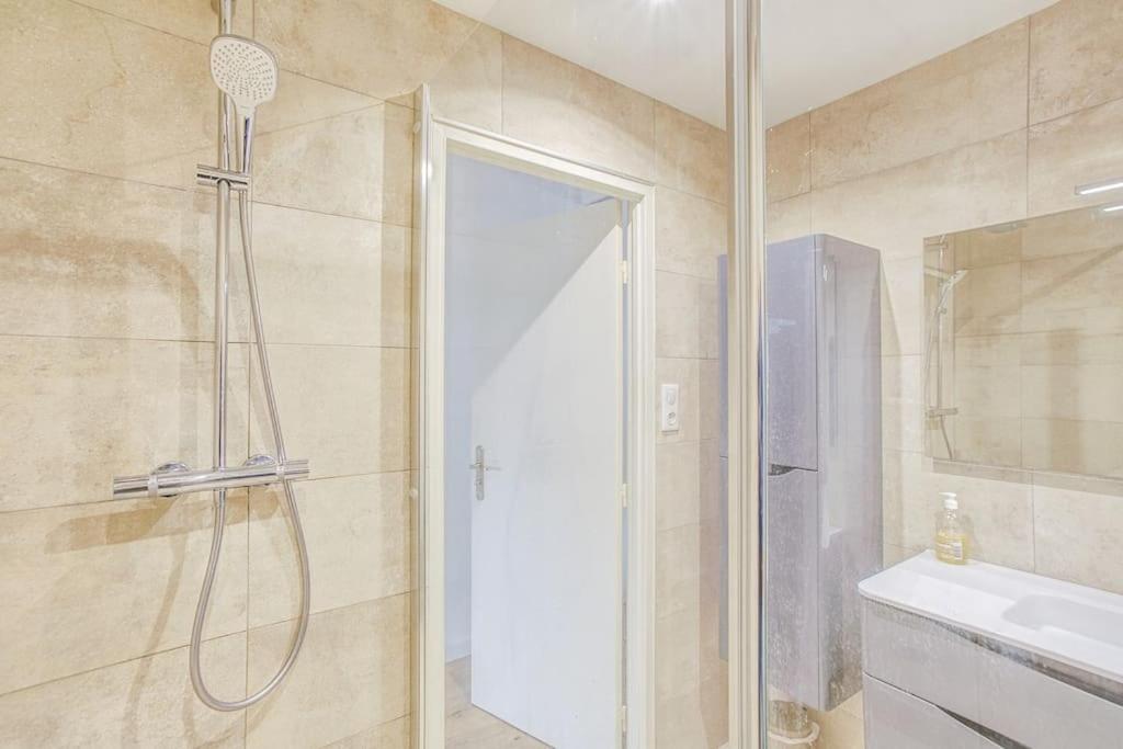 Panorama Cathedrale - Appt Lumineux Avec Parking Prive Appartement